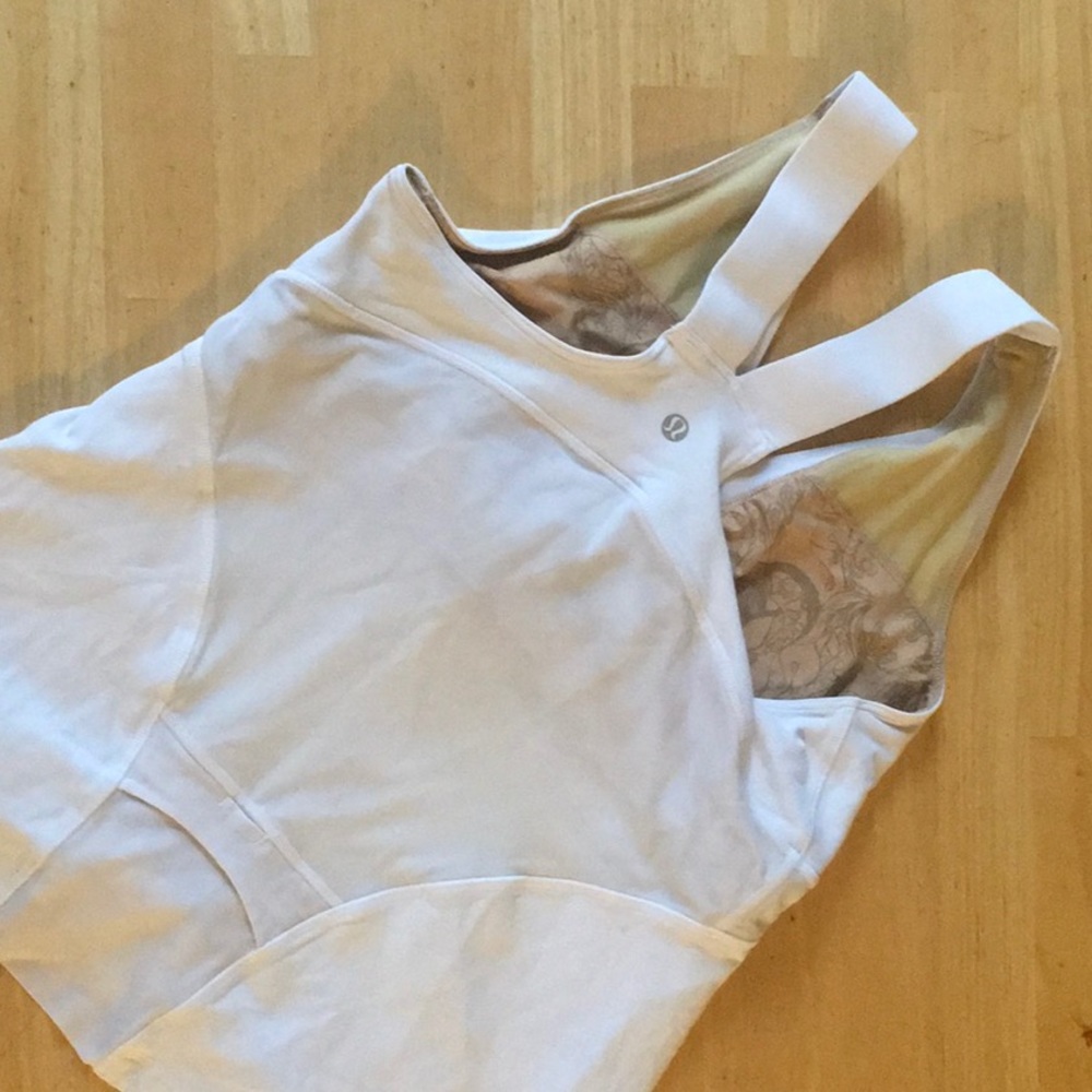 Lullemon white tank top